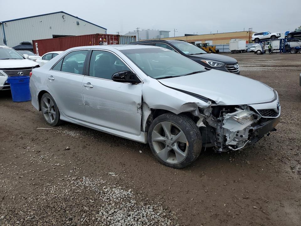 58941866 :رقم المزاد ، 4T1BK1FKXEU025033 vin ، 2014 Toyota Camry مزاد بيع