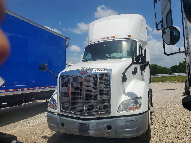 Продажа на аукционе авто 2017 Peterbilt 579, vin: 1XPBA48X6HD409511, номер лота: 53844826