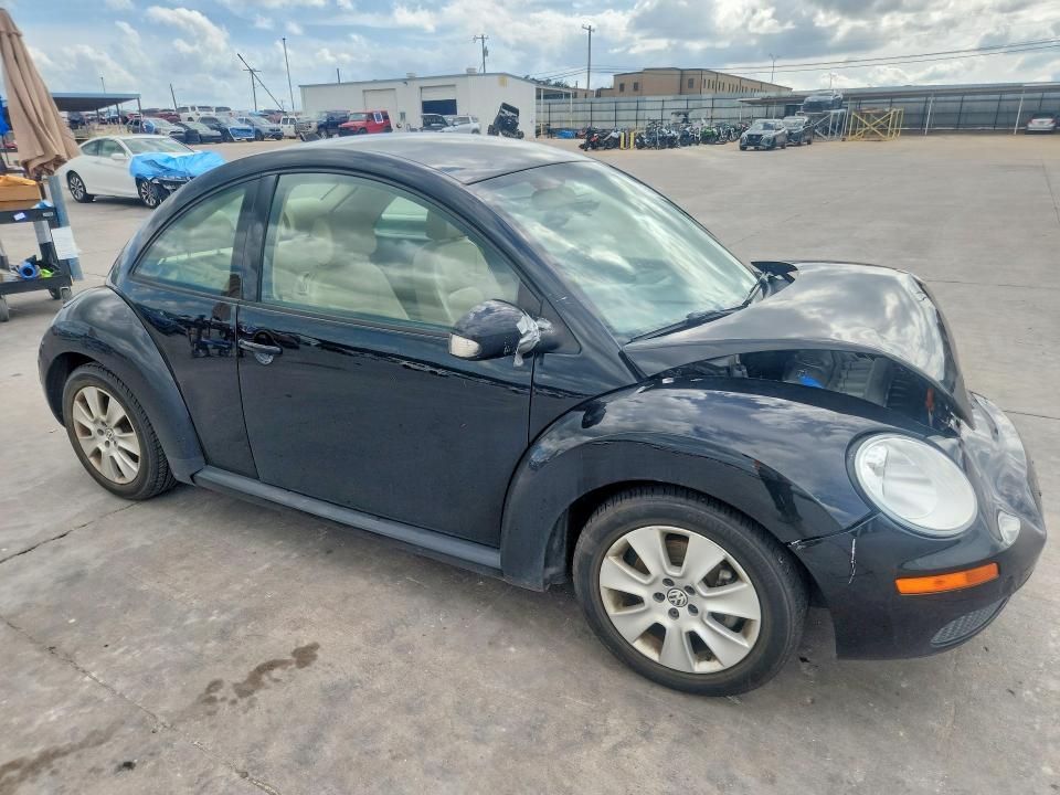 56314056 :رقم المزاد ، 3VWPW31CX9M506997 vin ، 2009 Volkswagen New Beetle مزاد بيع
