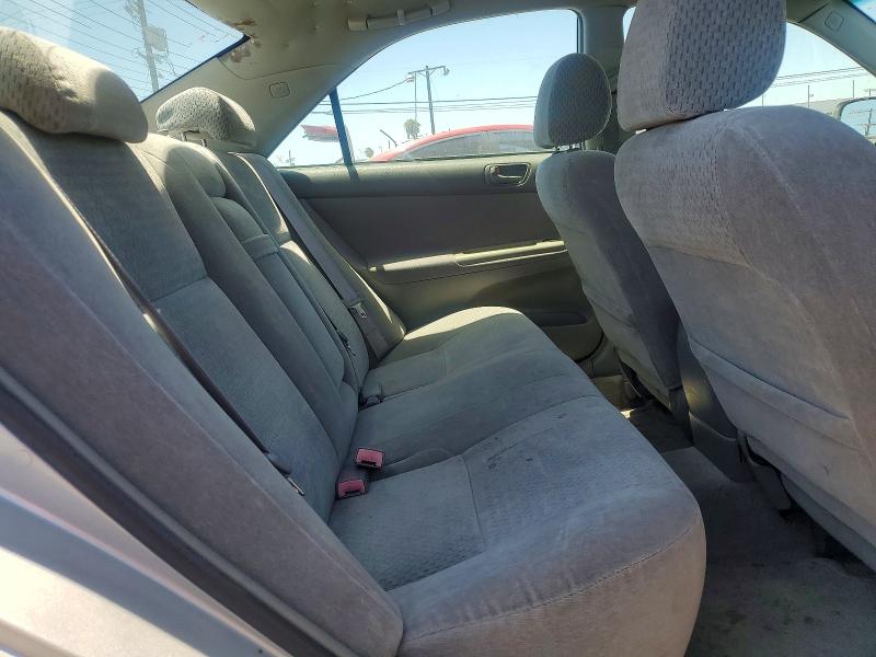 57025206 :رقم المزاد ، 4T1BE30K82U006147 vin ، 2002 Toyota Camry مزاد بيع