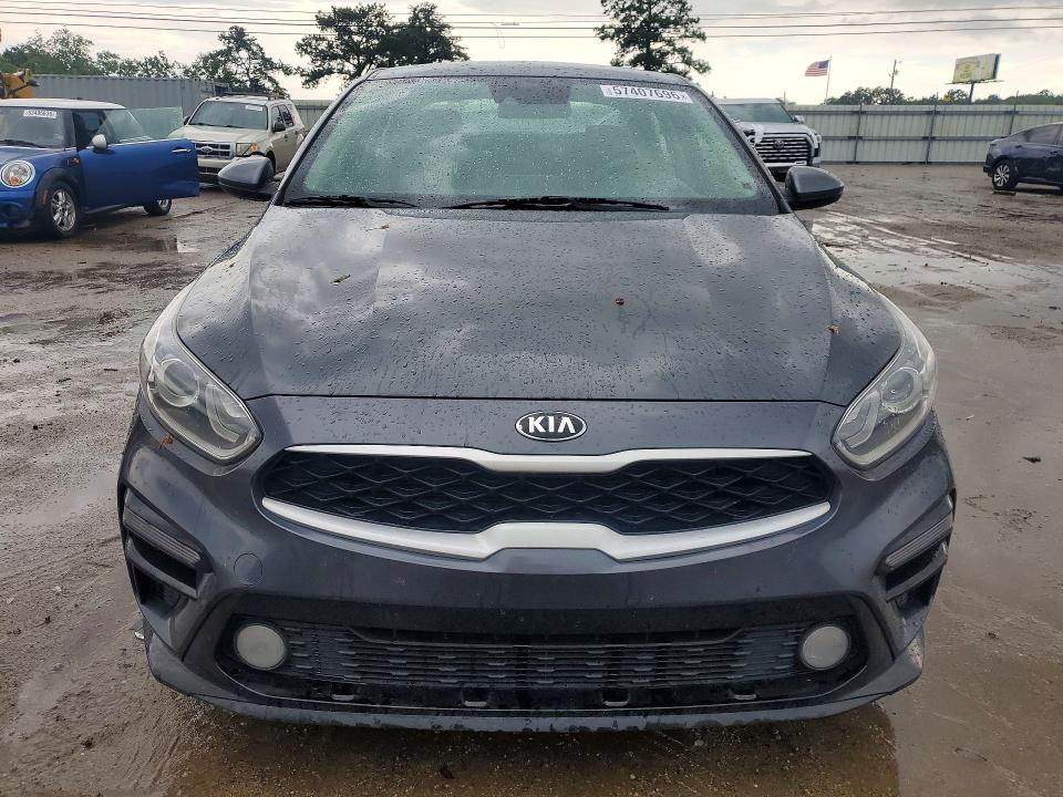 2021 Kia Forte მანქანა იყიდება აუქციონზე, vin: 3KPF24AD1ME395039, აუქციონის ნომერი: 57407696