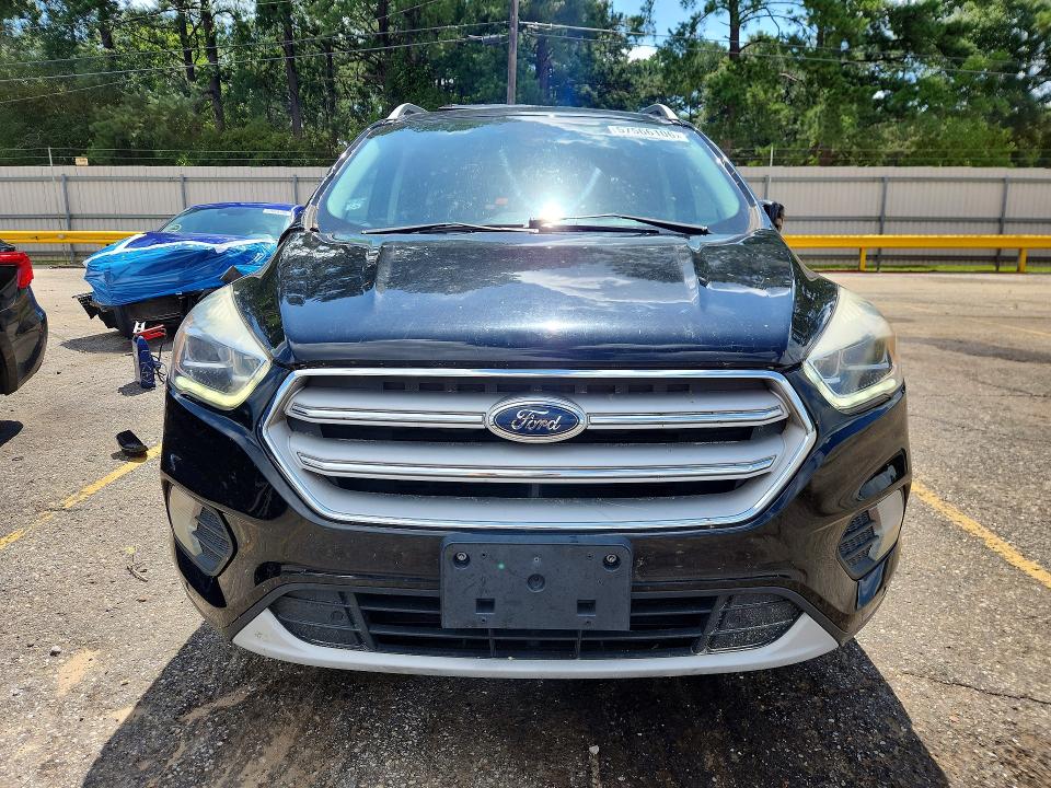 Продаж на аукціоні авто 2018 Ford Escape, vin: 1FMCU9J94JUB92113, номер лоту: 57566106
