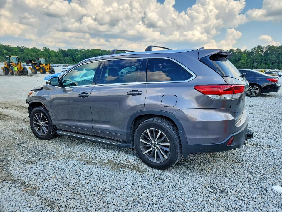 2018 Toyota Highlander მანქანა იყიდება აუქციონზე, vin: 5TDJZRFH2JS536278, აუქციონის ნომერი: 56233666