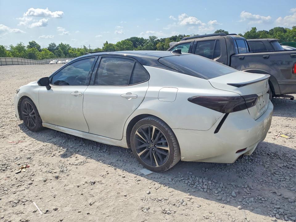 58394116 :رقم المزاد ، 4T1B61HK2JU081351 vin ، 2018 Toyota Camry مزاد بيع