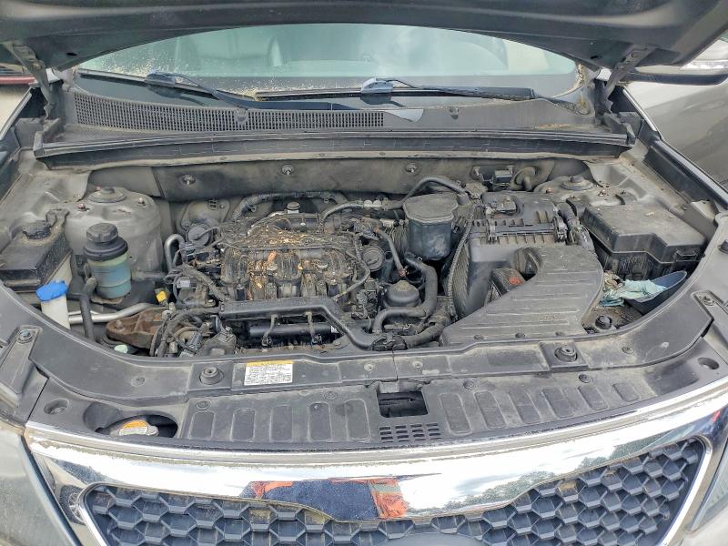 56642496 :رقم المزاد ، 5XYKU4A2XBG072647 vin ، 2011 Kia Sorento مزاد بيع