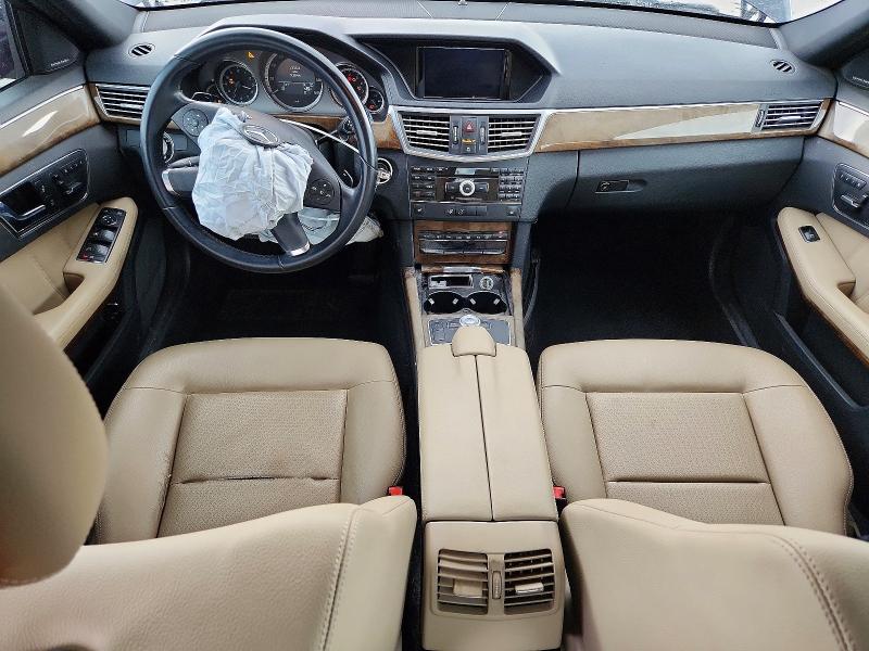 55439036 :رقم المزاد ، WDDHF8HB5AA118570 vin ، 2010 Mercedes-benz E مزاد بيع