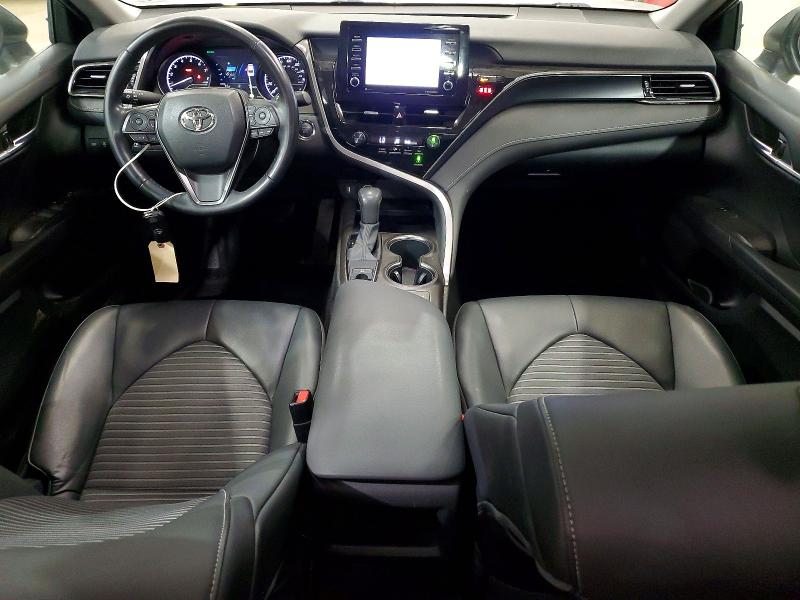 57863066 :رقم المزاد ، 4T1T11BK4MU023242 vin ، 2021 Toyota Camry مزاد بيع