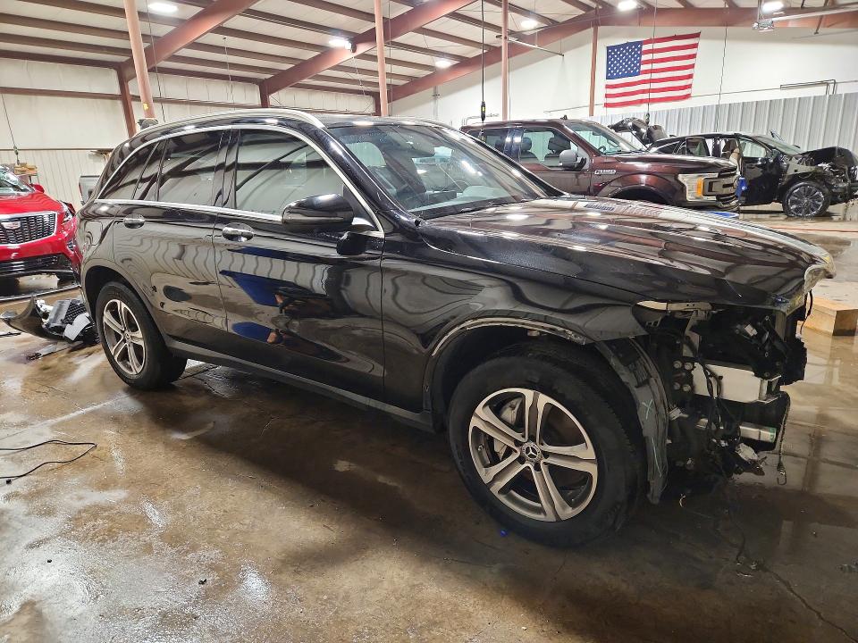 57221266 :رقم المزاد ، WDC0G4KB7HV006551 vin ، 2017 Mercedes-benz Glc مزاد بيع