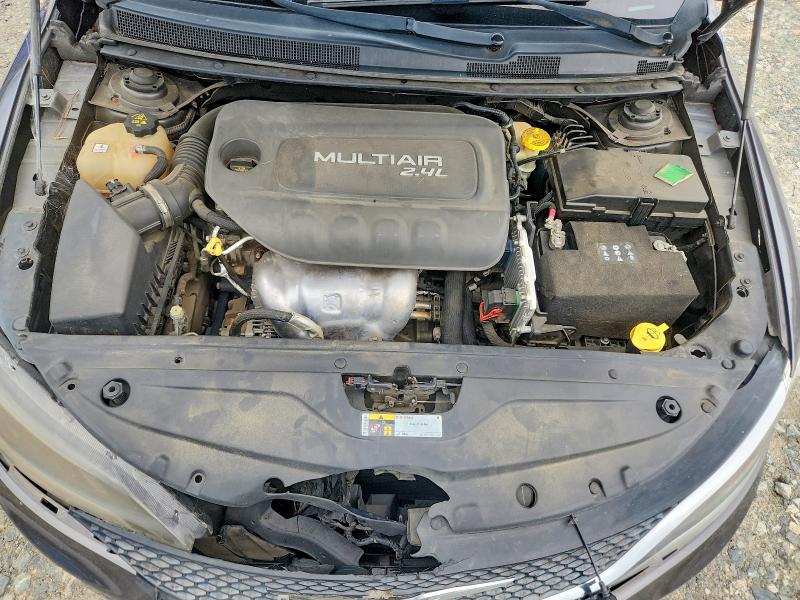 57569206 :رقم المزاد ، 1C3CCCAB2FN622962 vin ، 2015 Chrysler 200 مزاد بيع