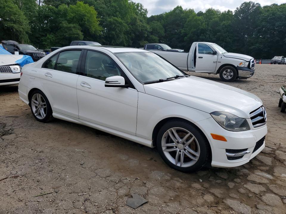 55355096 :رقم المزاد ، WDDGF4HB0ER315156 vin ، 2014 Mercedes-benz C مزاد بيع