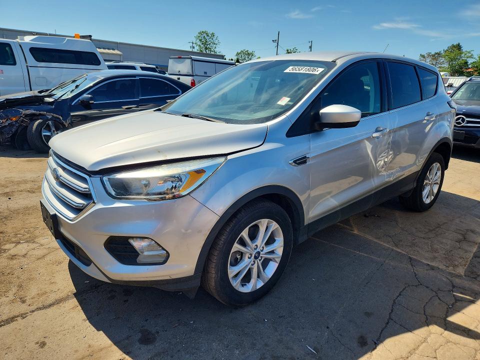 2017 Ford Escape მანქანა იყიდება აუქციონზე, vin: 1FMCU9GD9HUD95598, აუქციონის ნომერი: 56581806