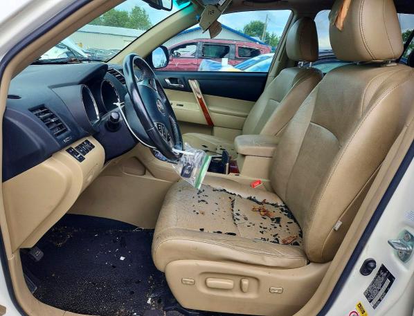 57279636 :رقم المزاد ، 5TDYK3EH4BS045424 vin ، 2011 Toyota Highlander مزاد بيع
