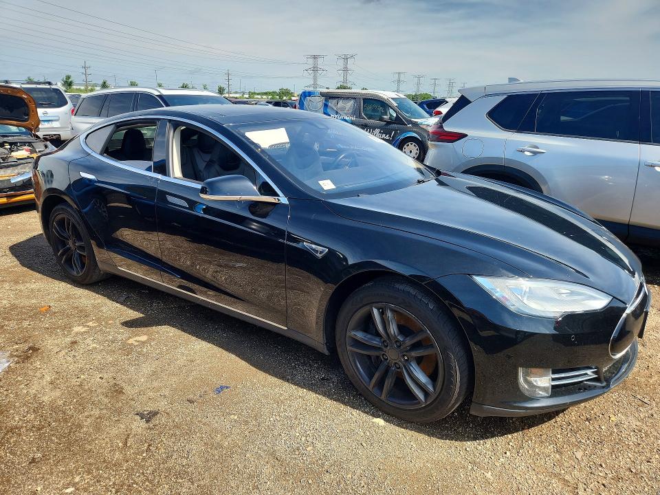 2015 Tesla Model S მანქანა იყიდება აუქციონზე, vin: 5YJSA1H18FF080201, აუქციონის ნომერი: 56804136