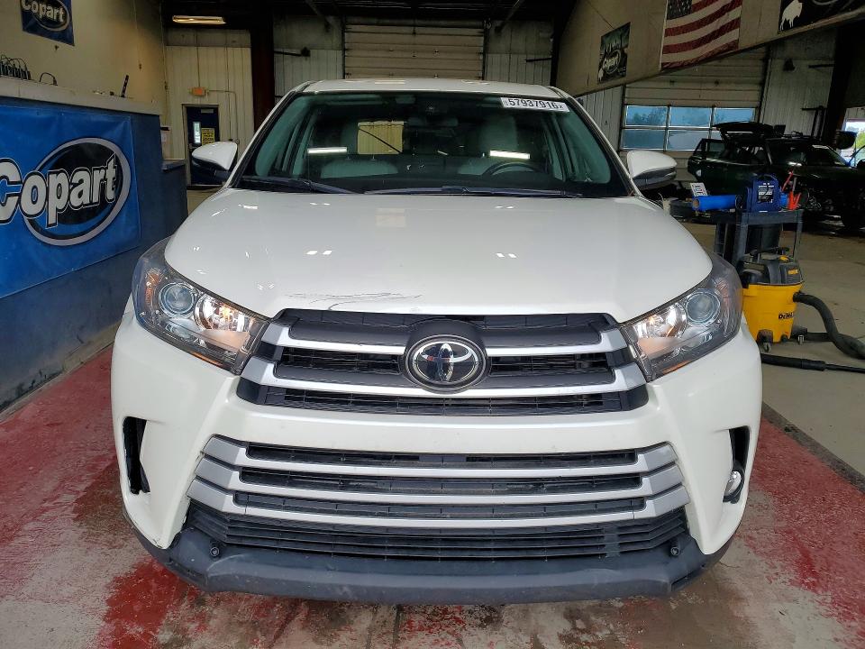 Продажа на аукционе авто 2019 Toyota Highlander, vin: 5TDBZRFH2KS996496, номер лота: 57937916