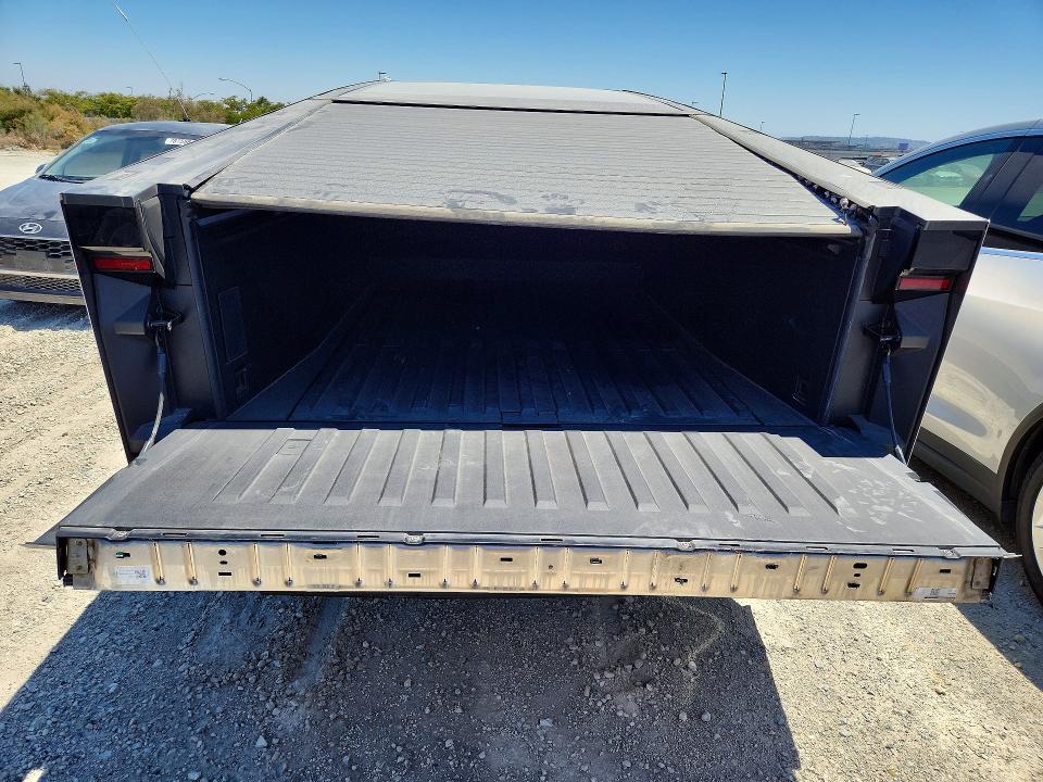 2024 Tesla Cybertruck მანქანა იყიდება აუქციონზე, vin: 7G2CEHED6RA024370, აუქციონის ნომერი: 54001776
