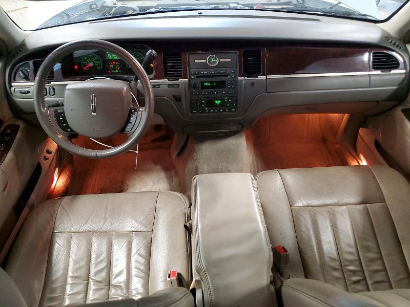56740106 :رقم المزاد ، 1LNHM81V67Y625042 vin ، 2007 Linc Continental مزاد بيع
