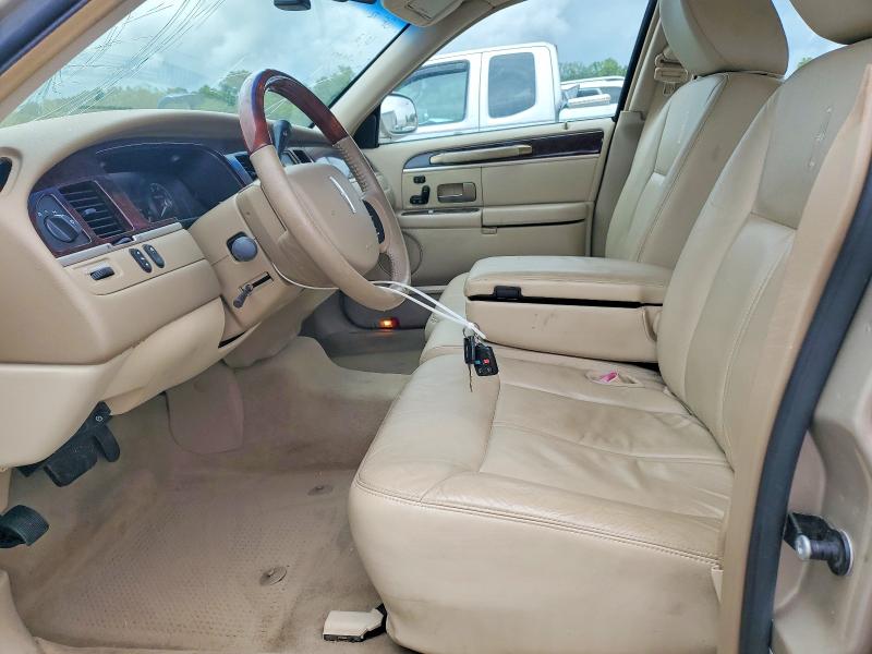 57831496 :رقم المزاد ، 2LNBL8CV7BX754860 vin ، 2011 Lincoln Town Car مزاد بيع