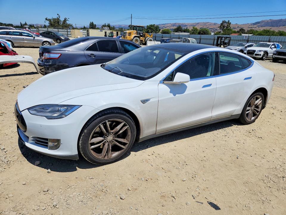 Auction sale of the 2014 Tesla Model S, vin: 5YJSA1S15EFP49838, lot number: 57387676