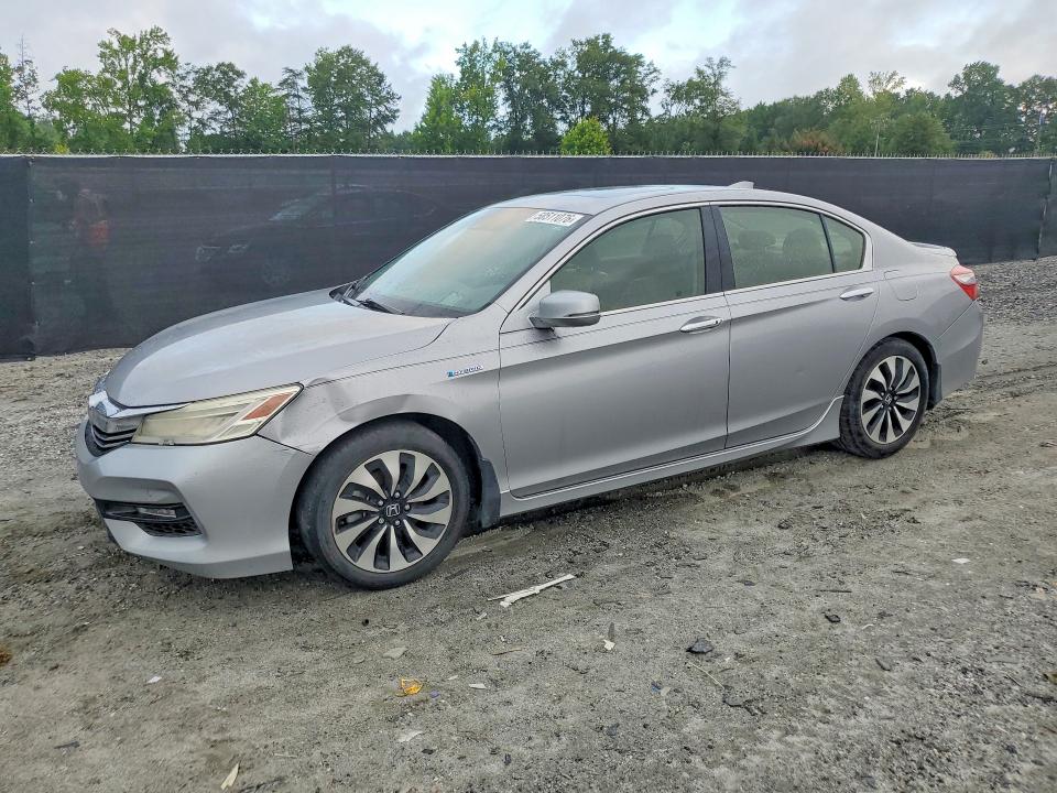 58511076 :رقم المزاد ، JHMCR6F75HC010686 vin ، 2017 Honda Accord مزاد بيع