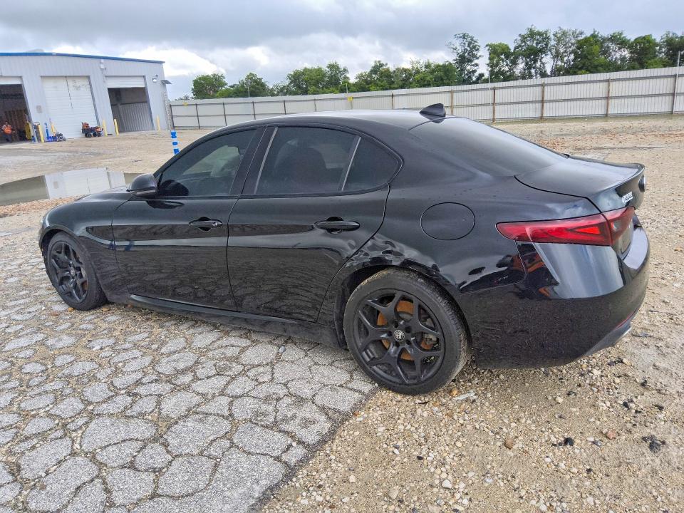 55947256 :رقم المزاد ، ZARFAMANXM7646366 vin ، 2021 Alfa Romeo Giulia مزاد بيع