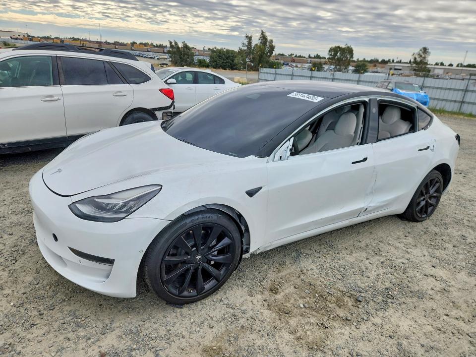 59144406 :رقم المزاد ، 5YJ3E1EB6KF421904 vin ، 2019 Tesla Model 3 مزاد بيع