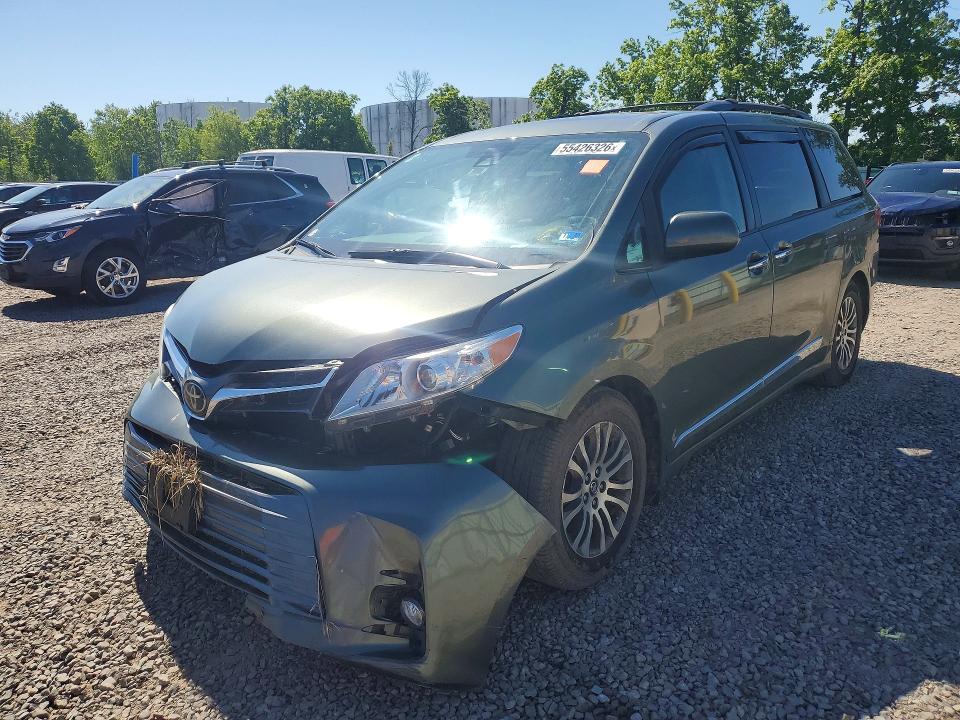 55426326 :رقم المزاد ، 5TDYZ3DC0JS959539 vin ، 2018 Toyota Sienna مزاد بيع