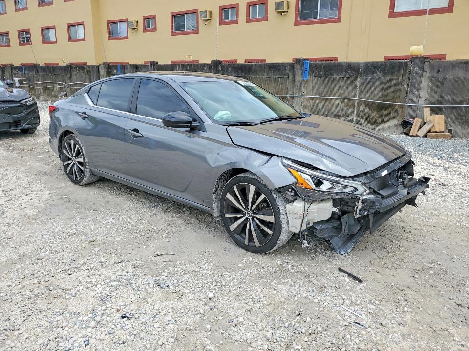 2021 Nissan Altima მანქანა იყიდება აუქციონზე, vin: 1N4BL4CV4MN400723, აუქციონის ნომერი: 55852536