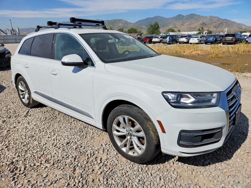 55081026 :رقم المزاد ، WA1LAAF72HD003999 vin ، 2017 Audi Q7 مزاد بيع