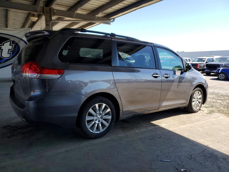 Aukcja sprzedaży 2011 Toyota Sienna, vin: 5TDDK3DC0BS028169, numer aukcji: 57619416