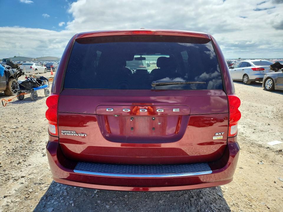57712556 :رقم المزاد ، 2C4RDGCG2JR266673 vin ، 2018 Dodge Grand Caravan مزاد بيع