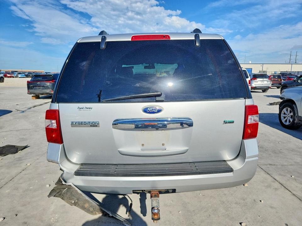 2010 Ford Expedition მანქანა იყიდება აუქციონზე, vin: 1FMJU2A50AEB62211, აუქციონის ნომერი: 57276246