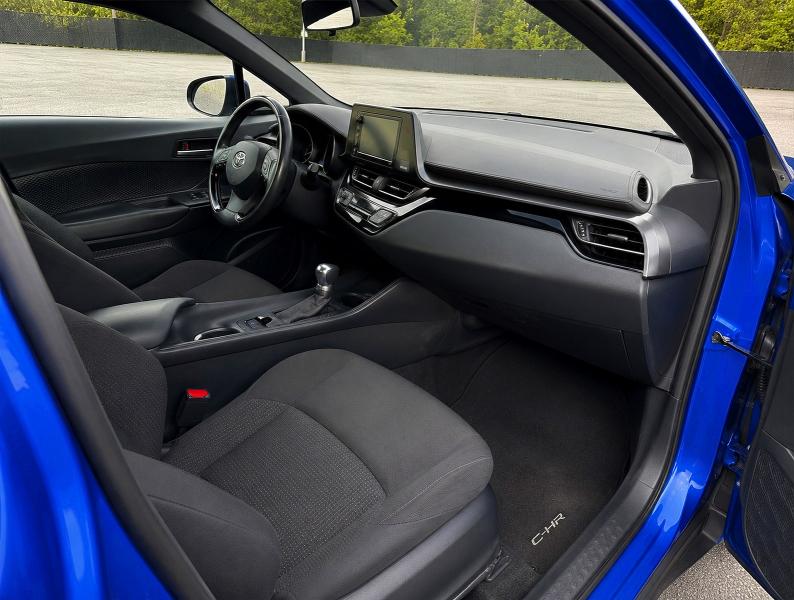 2018 Toyota C-hr მანქანა იყიდება აუქციონზე, vin: NMTKHMBX8JR023848, აუქციონის ნომერი: 57438806