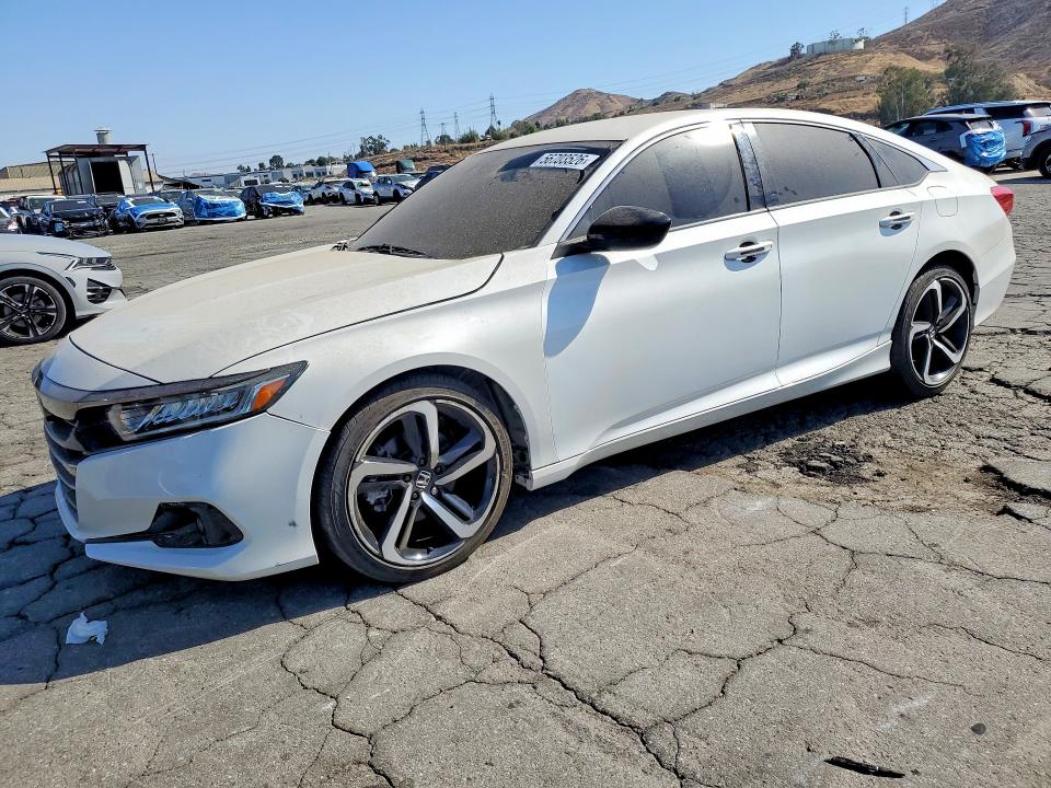 Продажа на аукционе авто 2018 Honda Accord, vin: 1HGCV1F33JA201958, номер лота: 56703526
