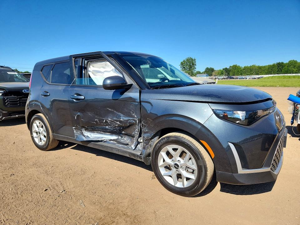 2025 Kia Soul მანქანა იყიდება აუქციონზე, vin: KNDJ23AU1S7269085, აუქციონის ნომერი: 56105476