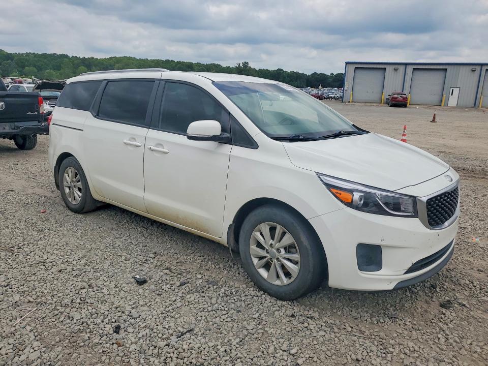58810596 :رقم المزاد ، KNDMB5C18H6323007 vin ، 2017 Kia Sedona مزاد بيع