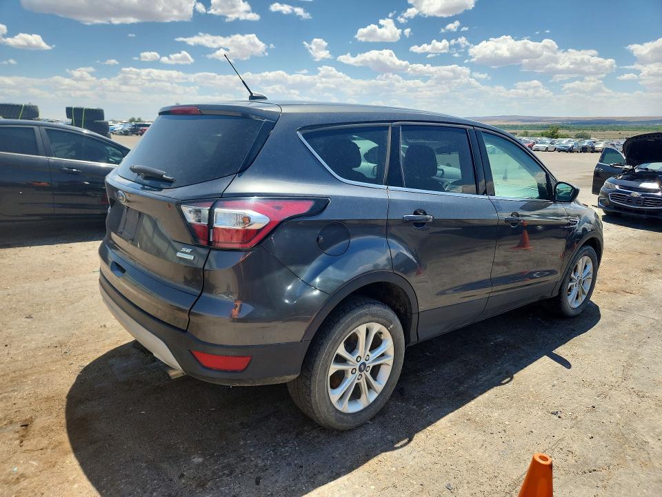 2017 Ford Escape მანქანა იყიდება აუქციონზე, vin: 1FMCU0GD0HUE98517, აუქციონის ნომერი: 57408516