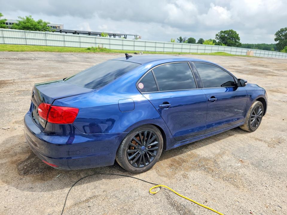 2011 Volkswagen Jetta მანქანა იყიდება აუქციონზე, vin: 3VWGX7AJ7BM072823, აუქციონის ნომერი: 56665906