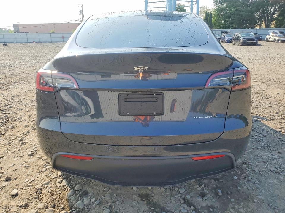 59093026 :رقم المزاد ، 7SAYGAEE0RF111805 vin ، 2024 Tesla Model Y مزاد بيع