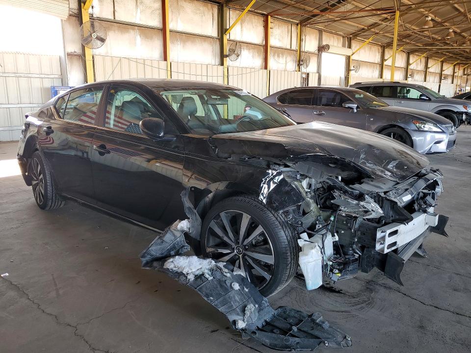 56478256 :رقم المزاد ، 1N4BL4CW5MN332862 vin ، 2021 Nissan Altima مزاد بيع