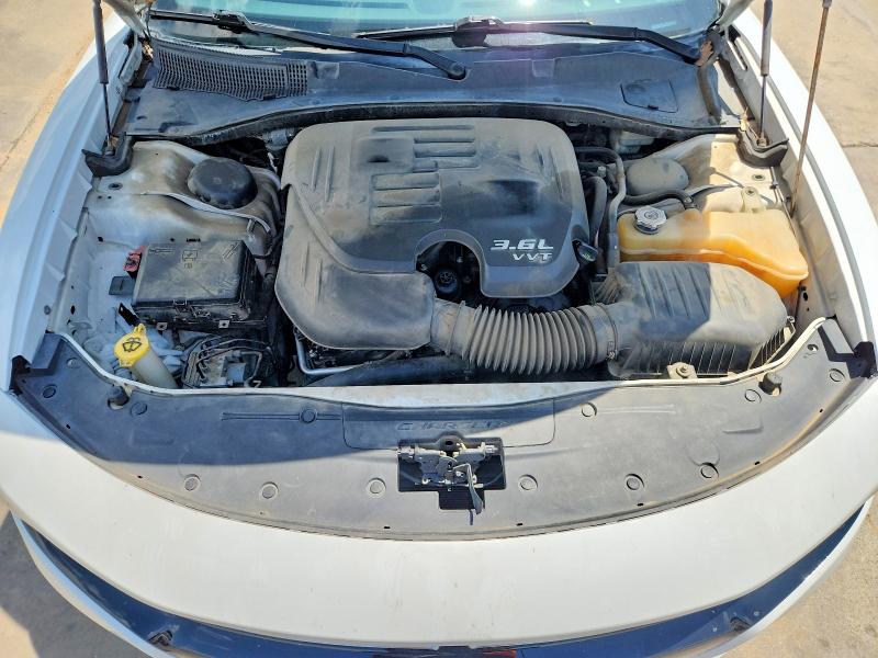 56121046 :رقم المزاد ، 2C3CDXBG7FH721526 vin ، 2015 Dodge Charger مزاد بيع