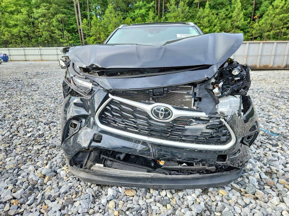 Продаж на аукціоні авто 2023 Toyota Highlander, vin: 5TDKDRAH5PS522880, номер лоту: 57426026