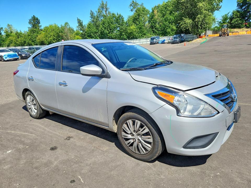 57588046 :رقم المزاد ، 3N1CN7APXJL845710 vin ، 2018 Nissan Versa مزاد بيع