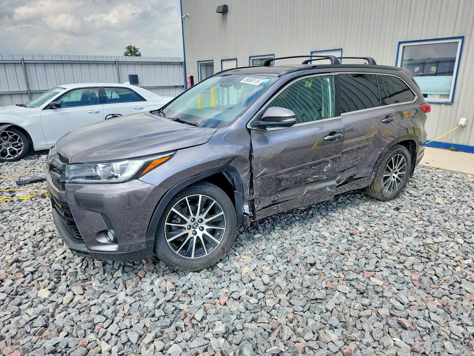 Продаж на аукціоні авто 2018 Toyota Highlander, vin: 5TDJZRFH0JS544119, номер лоту: 59060116