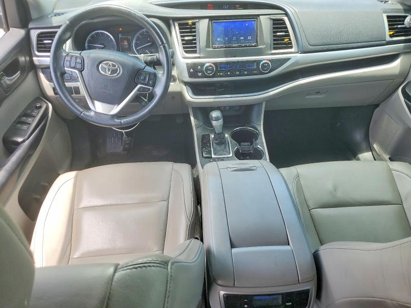 Продаж на аукціоні авто 2018 Toyota Highlander, vin: 5TDKZRFH1JS260809, номер лоту: 57115686