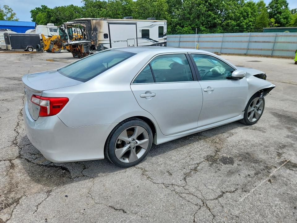 57908116 :رقم المزاد ، 4T1BF1FK3EU451859 vin ، 2014 Toyota Camry مزاد بيع