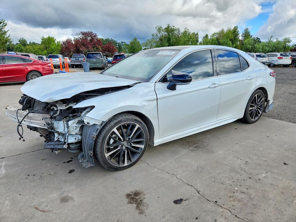 Auction sale of the 2018 Toyota Camry, vin: 4T1B61HK7JU056378, lot number: 56819126
