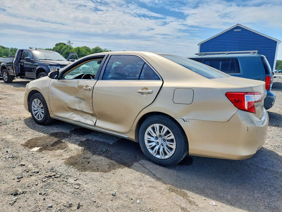 56232126 :رقم المزاد ، 4T1BF1FK0CU015077 vin ، 2012 Toyota Camry مزاد بيع