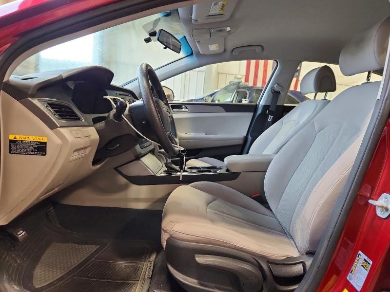 2015 Hyundai Sonata მანქანა იყიდება აუქციონზე, vin: 5NPE24AF5FH077775, აუქციონის ნომერი: 57045436