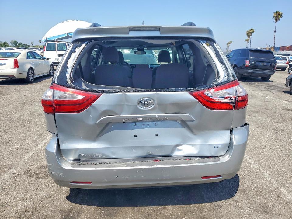 55671146 :رقم المزاد ، 5TDKZ3DC5KS993841 vin ، 2019 Toyota Sienna مزاد بيع