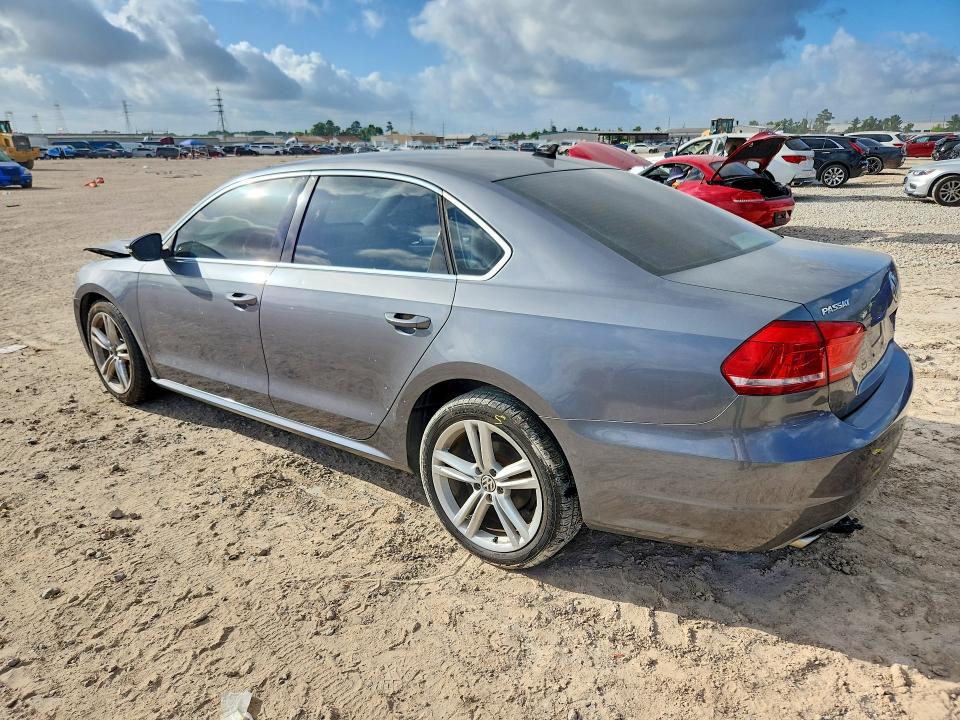 56723186 :رقم المزاد ، 1VWBM7A32CC047223 vin ، 2012 Volkswagen Passat مزاد بيع